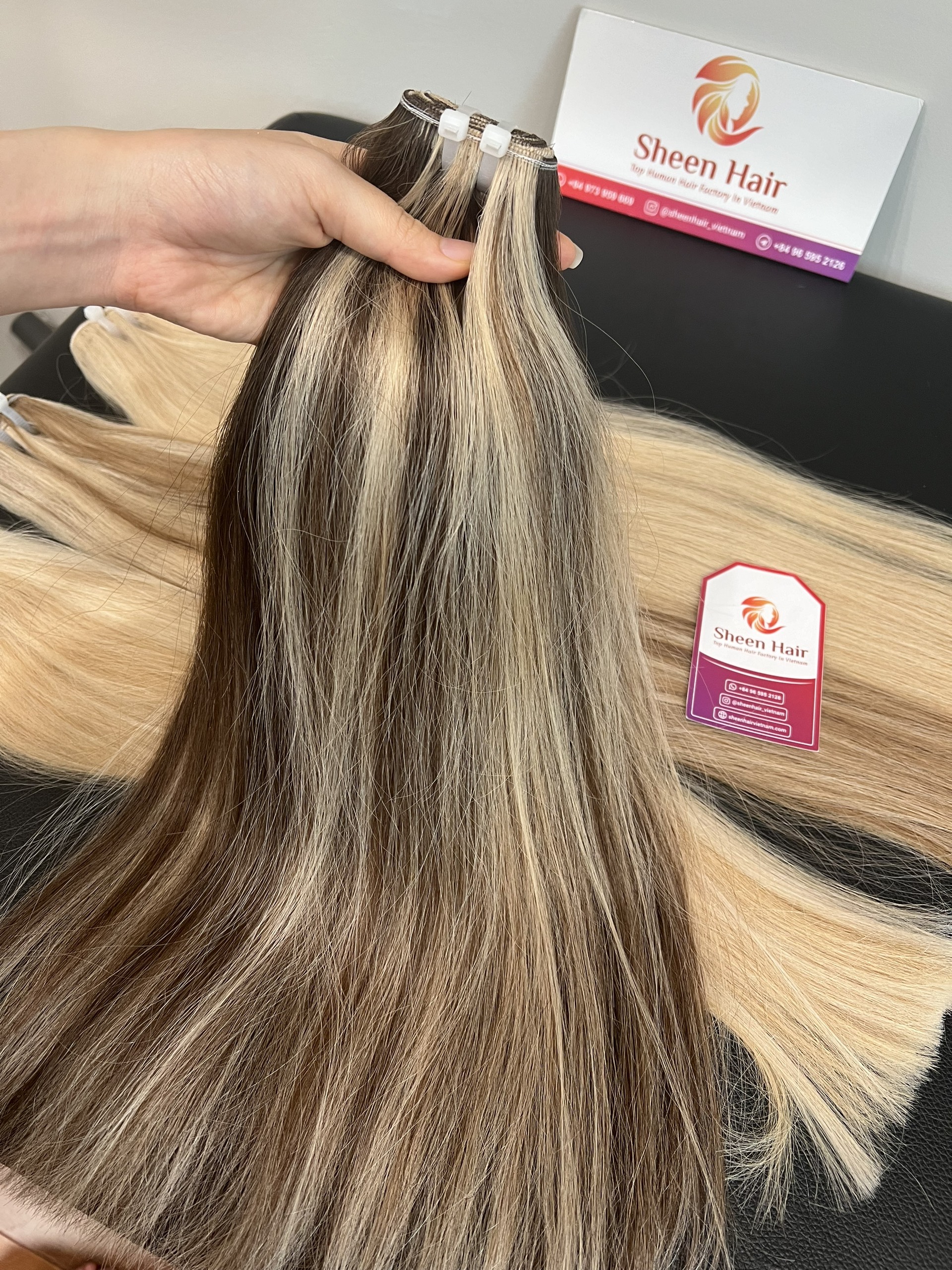Machine Weft Blond Piano balayage color