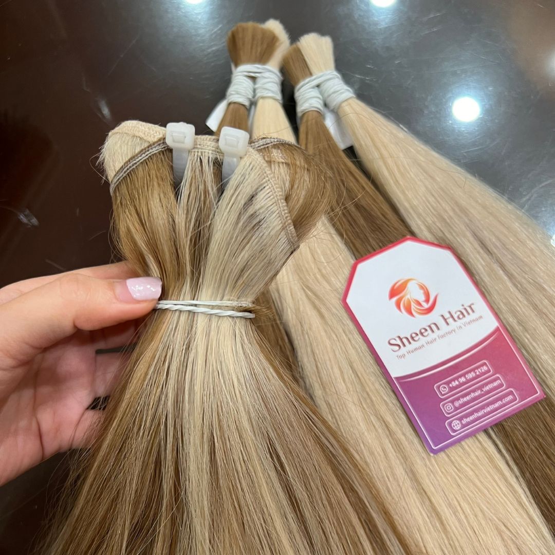 Straight and curly textures available in single wefted bundles